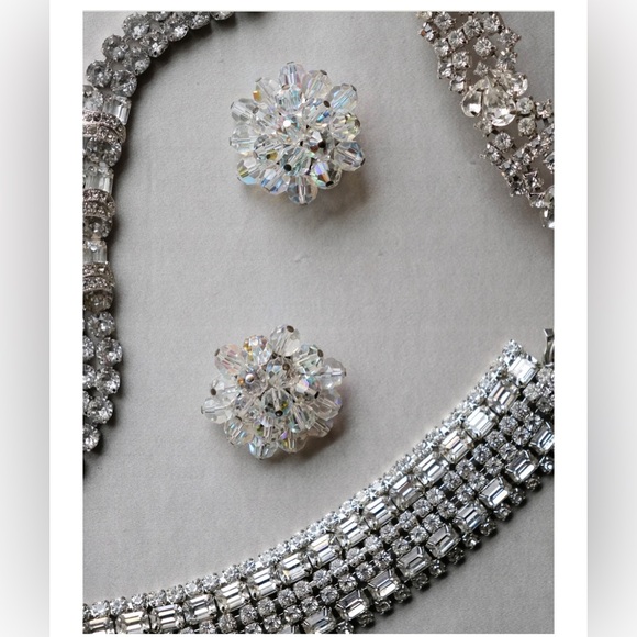 Vintage Aurora Borealis Crystal Cluster Clip-on Earrings - Picture 6 of 6